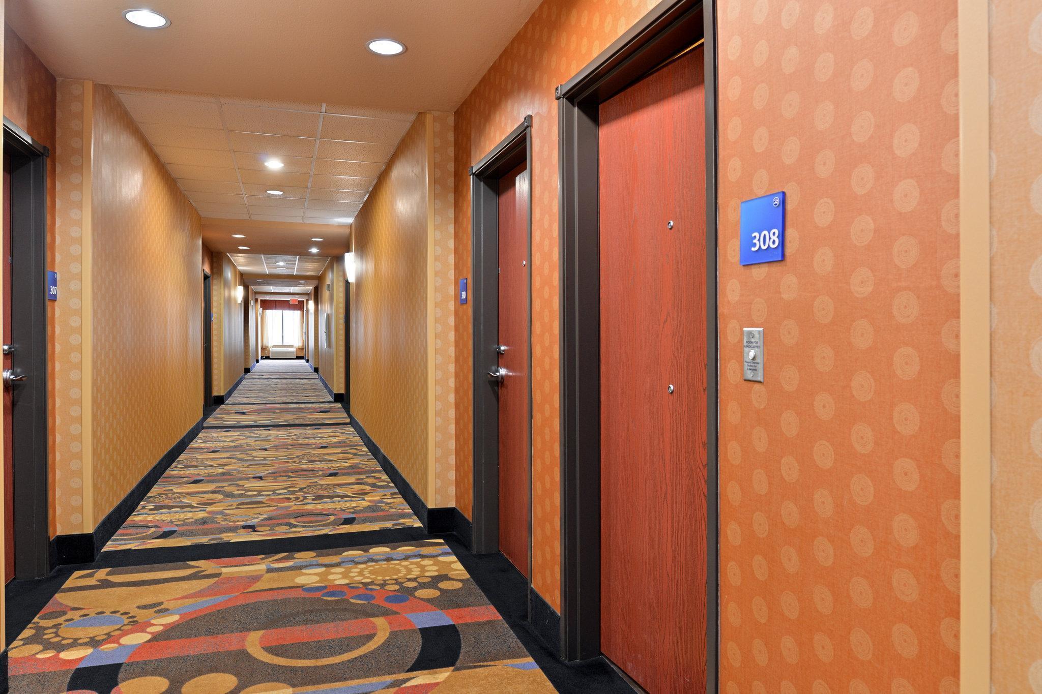 Holiday Inn Express & Suites Van Buren-Fort Smith Area, An Ihg Hotel Buitenkant foto